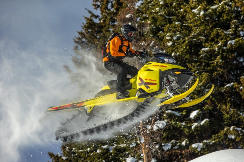 SkiDoo_MY15_PR_summitTitan-4479